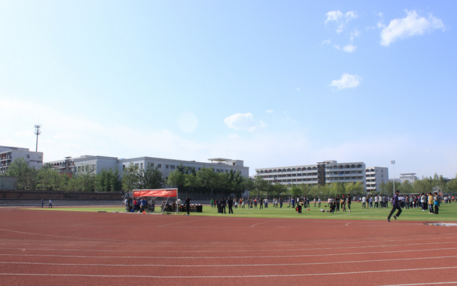 操場(chǎng)跑道 校園環(huán)境
