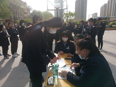 石家莊鐵路職業(yè)技工學(xué)校2021春學(xué)生會(huì)納新現(xiàn)場 學(xué)子風(fēng)采 第2張